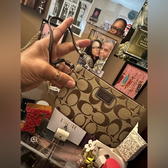 EUC - Coach Tote Bag with free wristlet - Picture 13 of 13